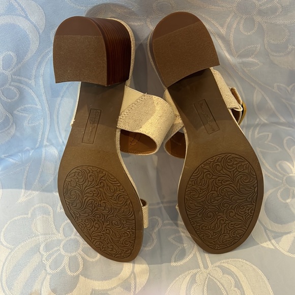 Tommy Bahama Sandal size 10 - Picture 5 of 5